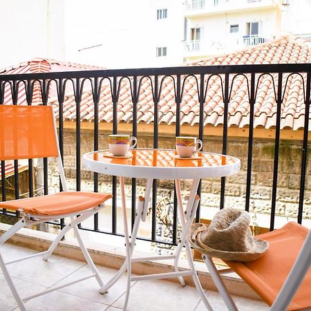 Erika'S Oasis - Stylish Gem Inthe Heart Of History Apartment Kalamata Bagian luar foto
