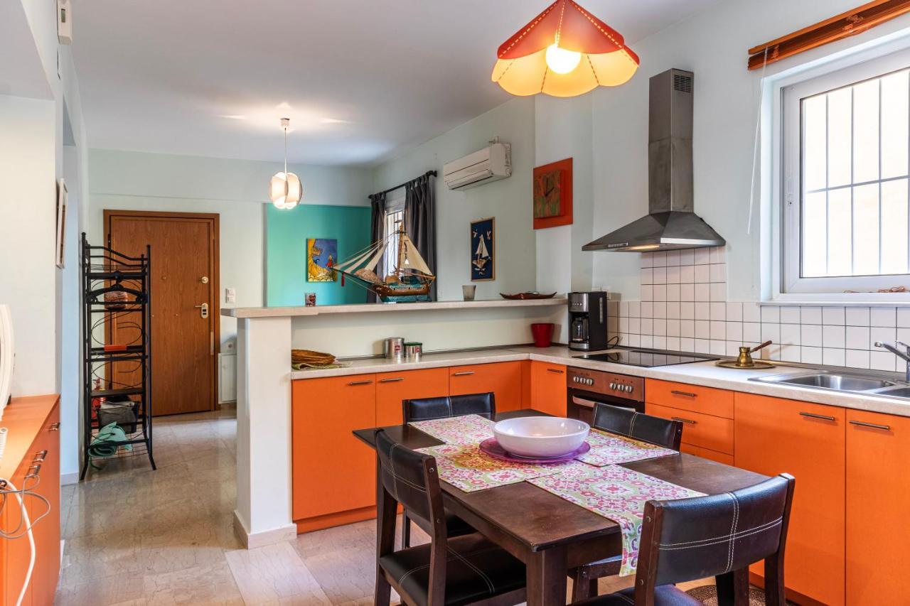 Erika'S Oasis - Stylish Gem Inthe Heart Of History Apartment Kalamata Bagian luar foto