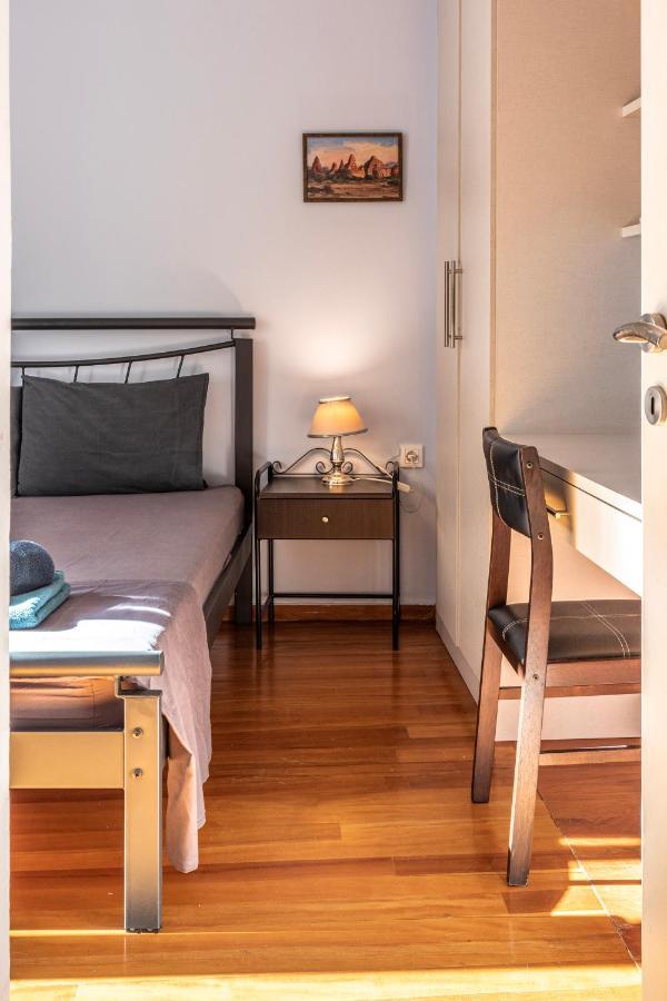 Erika'S Oasis - Stylish Gem Inthe Heart Of History Apartment Kalamata Bagian luar foto